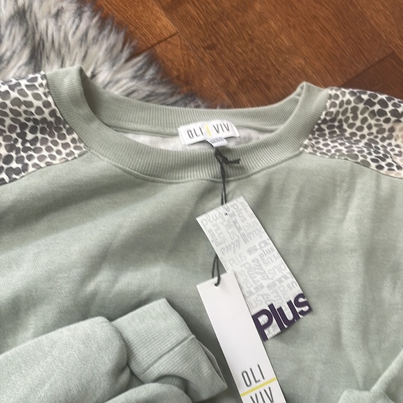 Oli ViV Crewneck Sweatshirt. NWT size 2x - Picture 6 of 7